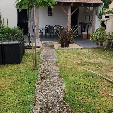 Charmante Maison 6/7 Personnes. 別荘